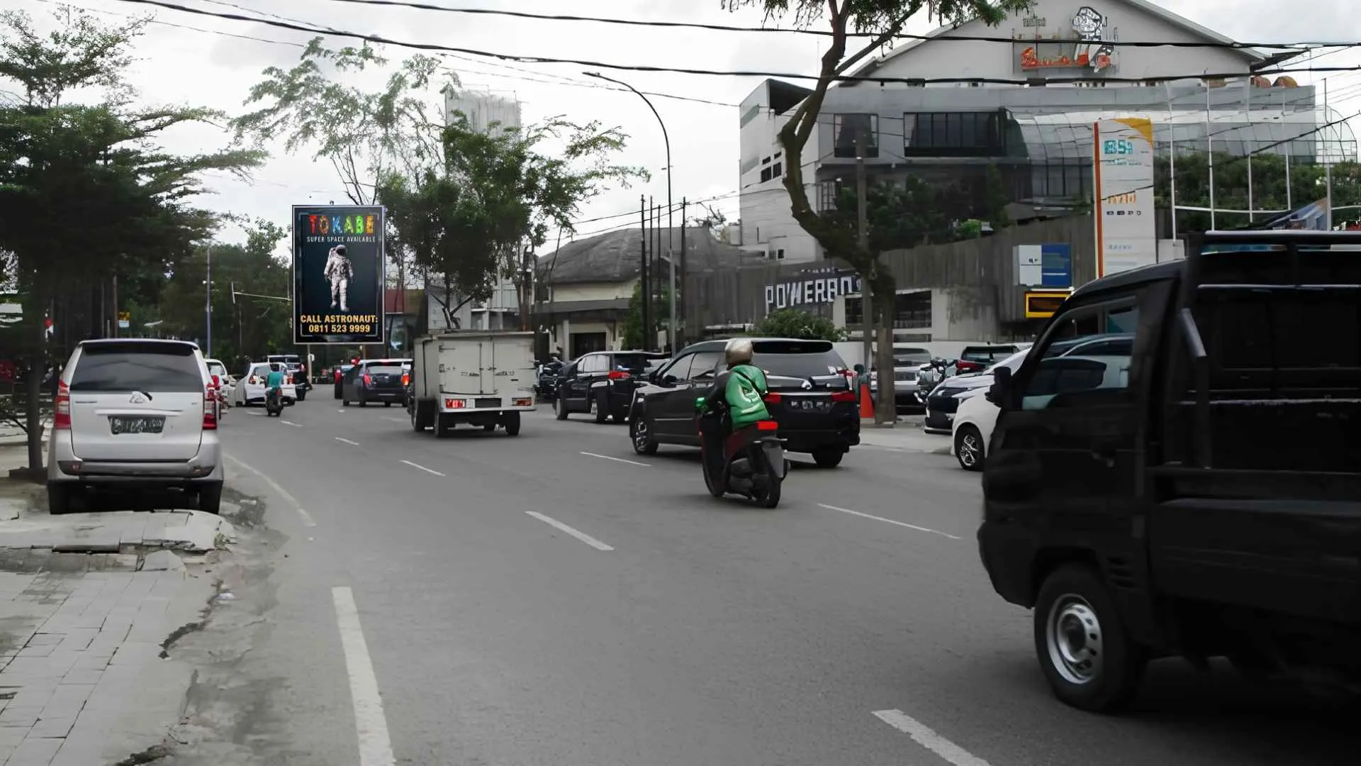 Sewa Reklame Billboard Tokabe.id - Jl. S. Parman Simp. Jl. Hassanudin (Restoran Pondok Indah), Medan - Billboard Lintas Sumatera